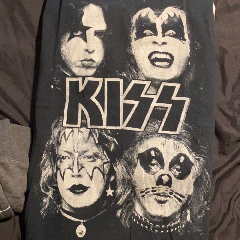 Vintage looking KISS t-shirt